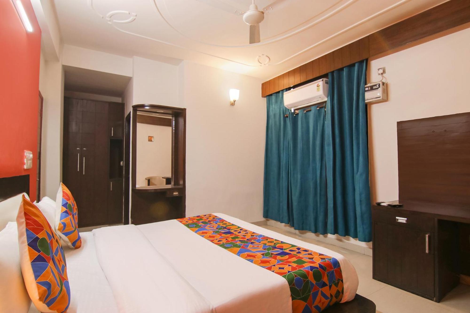 Fabhotel The Lavish Villa Badshahpur Экстерьер фото